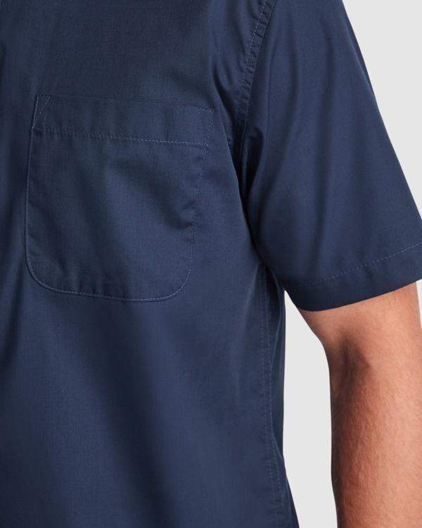 CĂMAȘĂ CU MÂNECĂ SCURTĂ AIFOS - 65% poliester / 35% bumbac, poplin, 130 g/m². 8 CĂMAȘĂ CU MÂNECĂ SCURTĂ AIFOS - 65% poliester / 35% bumbac, poplin, 130 g/m². - imagine 8